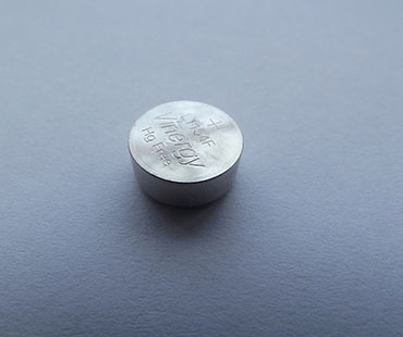 鋰電池制作流程：入殼和滾槽